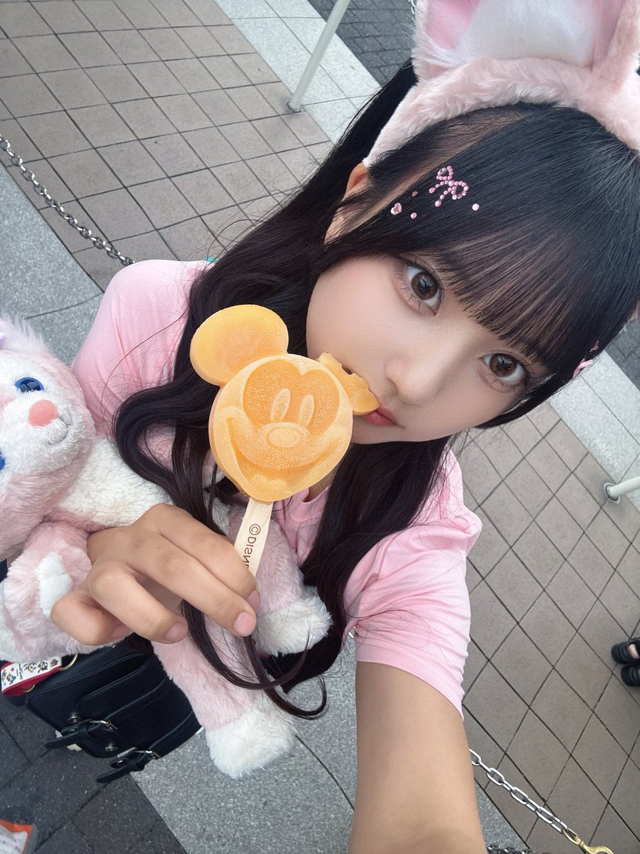 mion12mi20on's tweet photo. おはみー!💠

今日から期末テスト!!0  ̫ 0
がんばってくるよーーっ

いってきます.ᐟ.ᐟいってらっしゃい!👋🏻♡
 #JK #アイドル #15歳 https://t.co/B88oZG9AfP