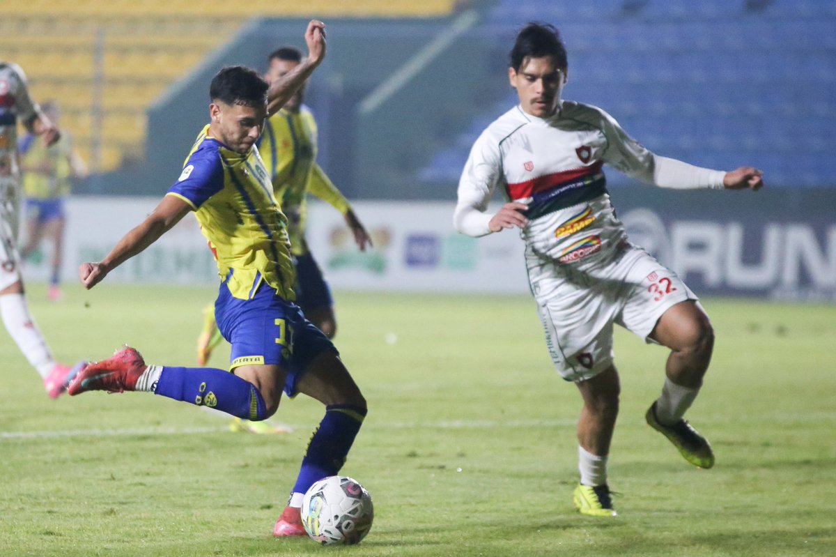IntermediaAPF's tweet photo. ⏱️ 45’

➕ La primera mitad se juega por 2’ más. 

➡️ #Capiatá 0
➡️ #Tembetary 1

🗓 Fecha 14. 

#IntermediaAPF 🟠🟢 https://t.co/KMSXAQBAYJ