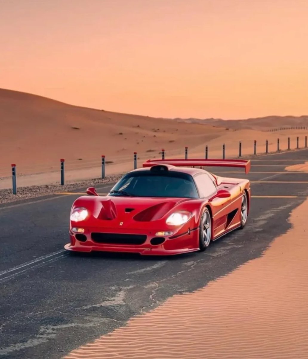 retro_shiftt's tweet photo. Under the hood of the F50 GT: Pure engineering. No artificial enhancements, just raw power. https://t.co/58SO5rRt1k