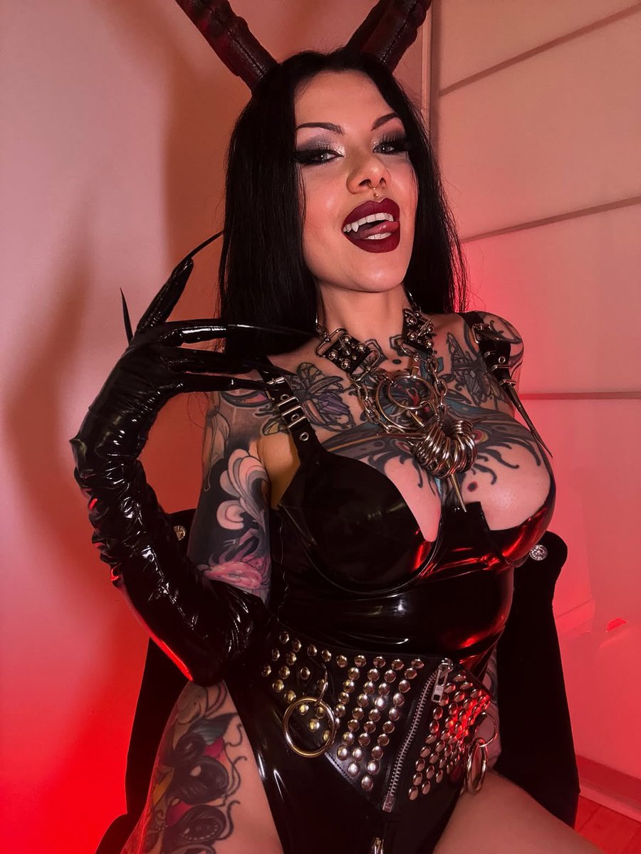 strictgoddes01's tweet photo. Brave enough to become mine? ๐๐#bdsmู #findom #sissybabygirl #Florida #FloridaEvents #FloridaMeetup
#MiamiFL #MiamiEvents #MiamiMeetup #SouthBeachMiami
#OrlandoFL #OrlandoEvents #TampaFL #TampaEvents #DaytonaBeach https://t.co/OyPIfRUQjl