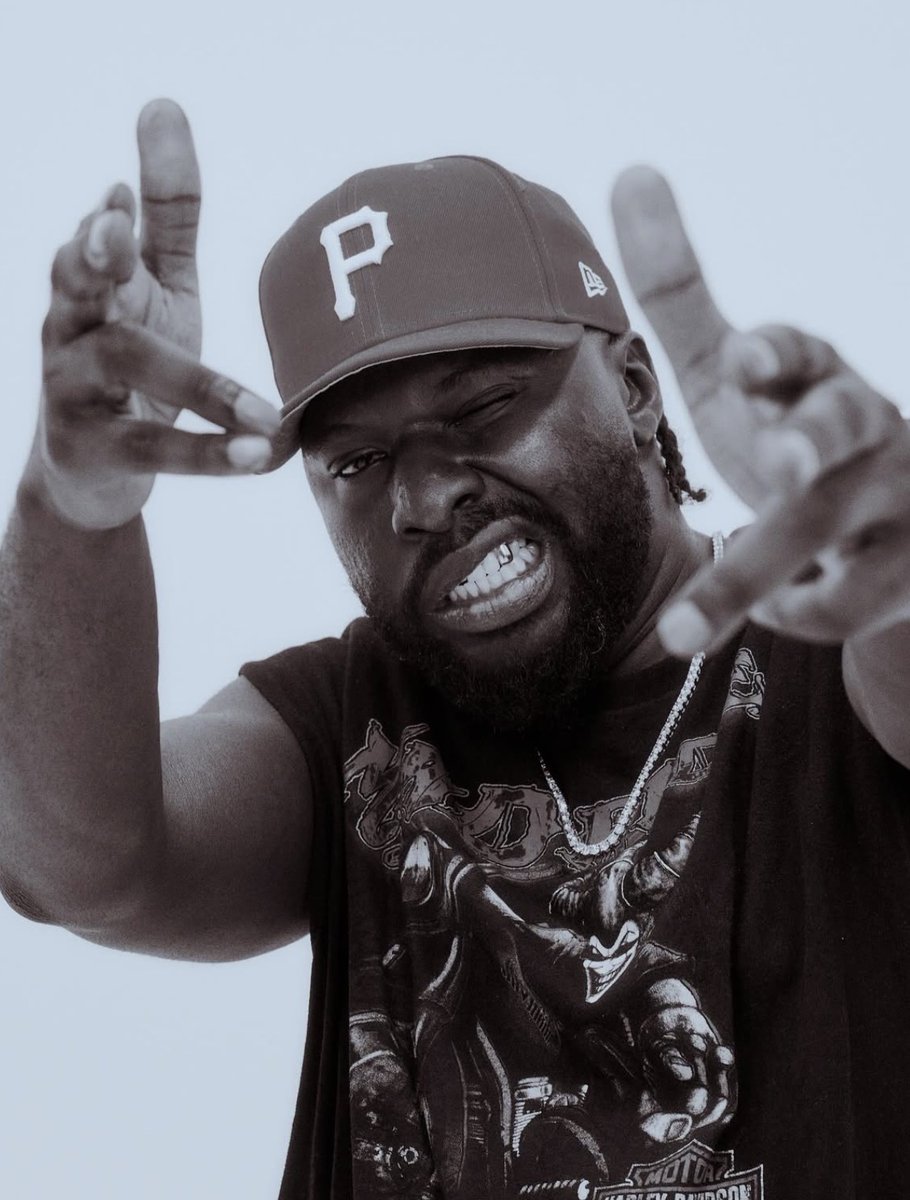 ShadesFrance's tweet photo. 🚨 INCROYABLE 

MAUVAIS DJO (en solo) compte 11.9 MILLIONS d’auditeurs mensuel sur Spotify et dépasse JuL qui en compte 10.8 MILLIONS 🤯📈 https://t.co/iKmG8tSOK6