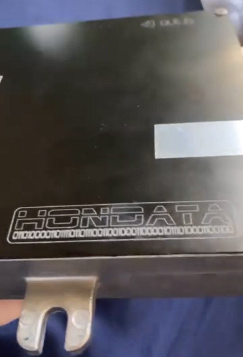 haruminute1's tweet photo. 前期純正ECU＋15万円でHONDATA欲しい方いませんか？
VTEC5000
レブ9000
リミッターカット https://t.co/Zt6qLDUeBo