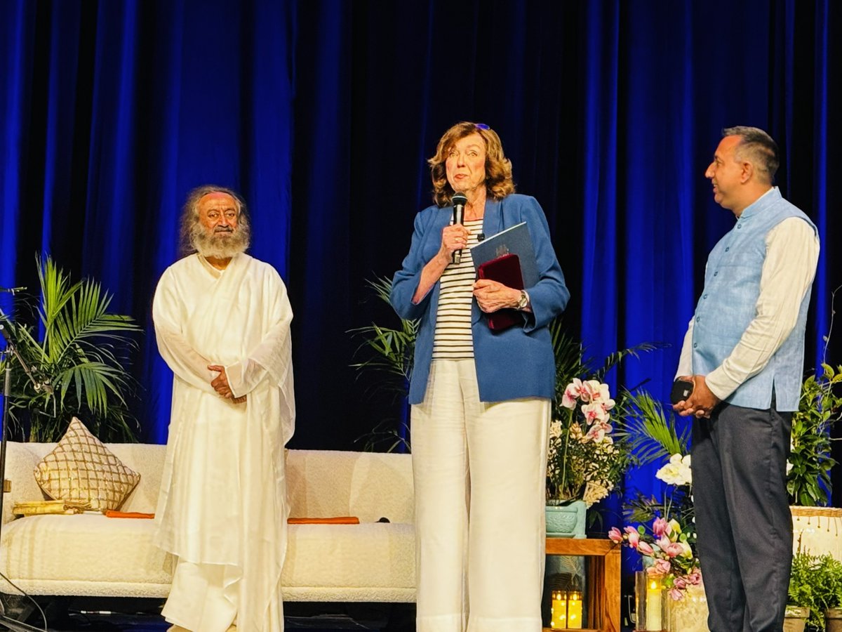 SherefSabawyPC's tweet photo. I had the privilege of attending “The Journey Within” event featuring global thought leader and peace ambassador Gurudev Sri Sri Ravi Shankar. 

I want to extend my deepest gratitude to the Art of Living Foundation and congratulate them on 45 years of humanitarian service. https://t.co/lXVFkezb9V