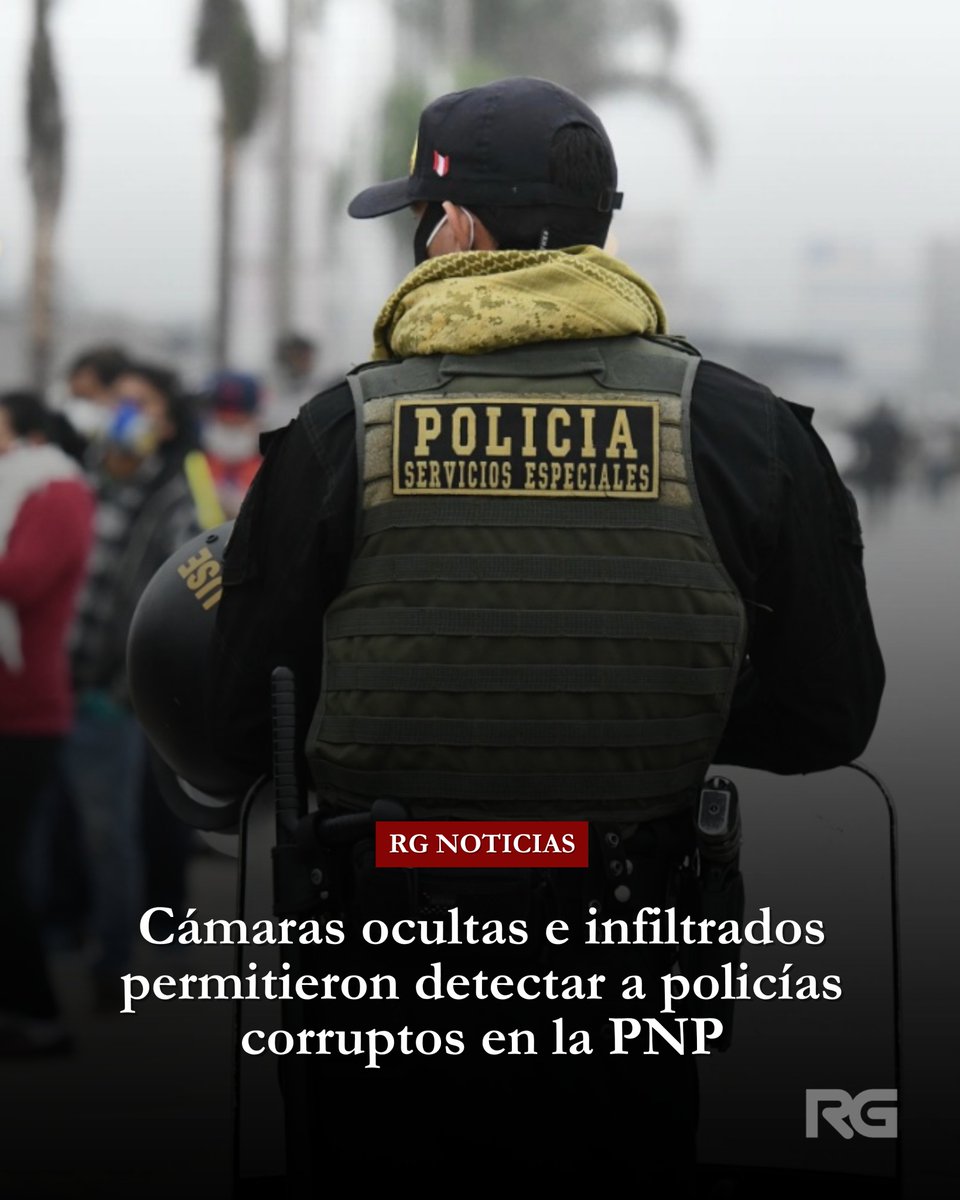 Aderly's tweet photo. 🚨 #ATENCIÓN | Un informe de La República revela que la Inspectoría General de la PNP ejecutó 595 acciones de contrainteligencia con cámaras ocultas, drones e infiltrados durante el primer semestre de 2026.

Estas intervenciones permitieron sancionar a 530 efectivos e identificar a los 9 policías de la comisaría de Vitarte investigados por presuntamente exigir coimas a conductores. Según la institución, actualmente existen 22.000 procesos de investigación contra agentes por presuntas inconductas y actos de corrupción.