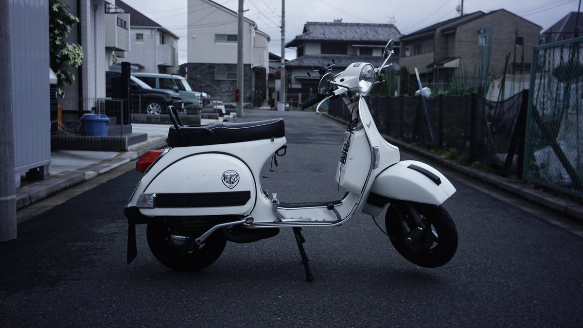 FoppishBiker's tweet photo. 定期眼科。久々にベスパで原宿まで。たたの移動だけど楽しい。 https://t.co/uHOvGVCpuR