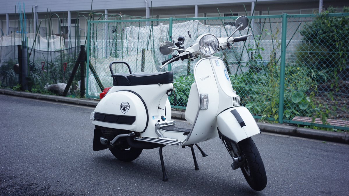 FoppishBiker's tweet photo. 定期眼科。久々にベスパで原宿まで。たたの移動だけど楽しい。 https://t.co/uHOvGVCpuR