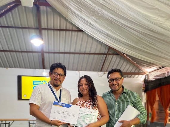TurismoEc's tweet photo. A través del programa “Mi Negocio Verde”✅, 16 emprendimientos de Mindo y Nanegalito dieron un paso hacia un futuro más sostenible. Las empresas fortalecieron sus capacidades para incorporar procesos de producción más limpios y ecoamigables, como el uso eficiente de recursos. https://t.co/3f68IQYmIC