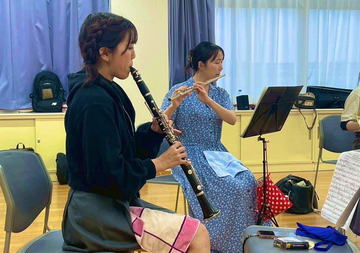 yoakebluemoment's tweet photo. #Bluemoment2026

週末は演奏稽古🎵
ブルーモーメント吹奏楽部初合奏🎺🎷🎹

この日はいないパートもいたり、各々ブランクもあったりで、課題が沢山見つかった稽古でした。要！パート練です。

ですが、中高吹奏楽部出身組のみんなは久々の合奏がとても楽しそうでした。

#TC夜明け
#夜明けブルー2026
#TheaterCompany夜明け

ご予約は引用元より⬇️