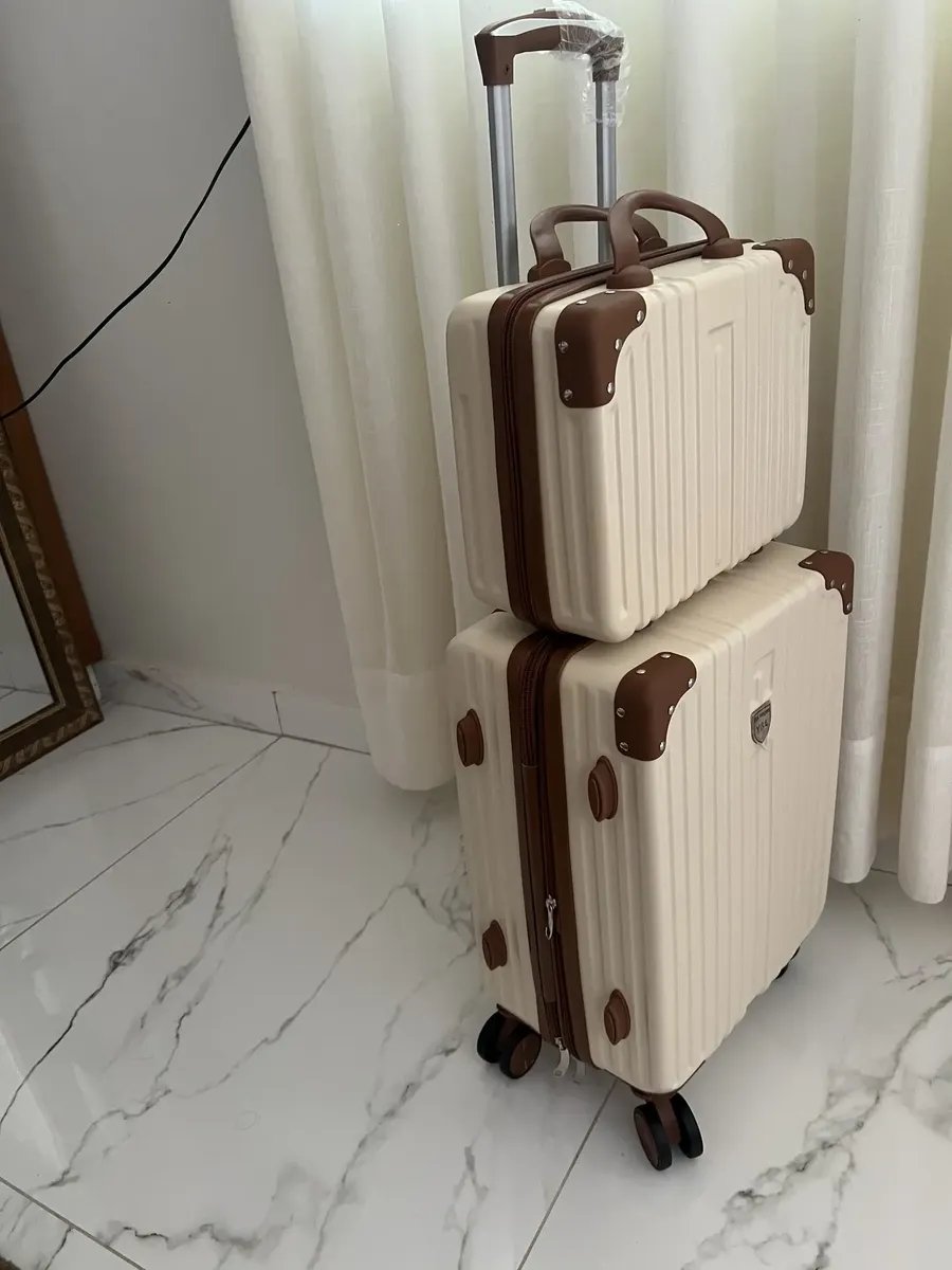 TechIndica's tweet photo. 🧳 PRONTA PRA PRÓXIMA VIAGEM

✅ Mala de Viagem Miami 10kg com Frasqueira

✈️ Rodas 360° | Leve e prática

🔥 DE R$ 339,99
💰 POR R$ 256,40 no Pix

🔗 https://t.co/kLM46be59T

#sstvi #PromoDoDia #MalaDeViagem https://t.co/WjfMdw8p0S