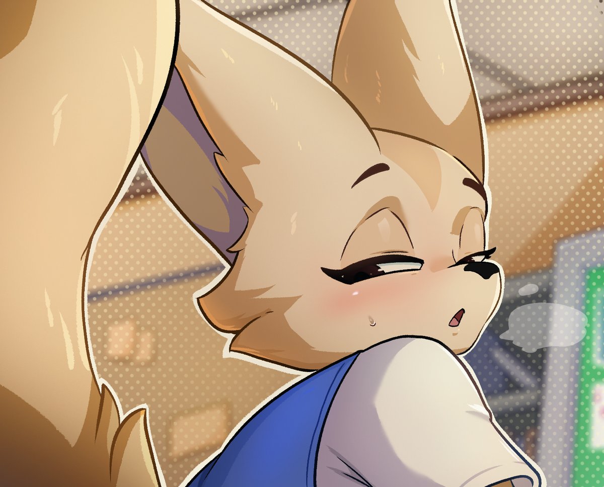 Holt_it's tweet photo. Fenneko working at the P pl4 ce https://t.co/pWBibHzl9B