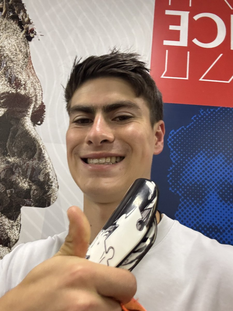 Chivas's tweet photo. Onichan 🫰🏻 https://t.co/thzs0xdcfa