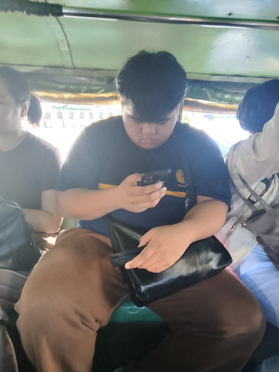 agos24494339's tweet photo. Sarap Naman ni baby boy sarap pasukan https://t.co/AKmhyZFIkv