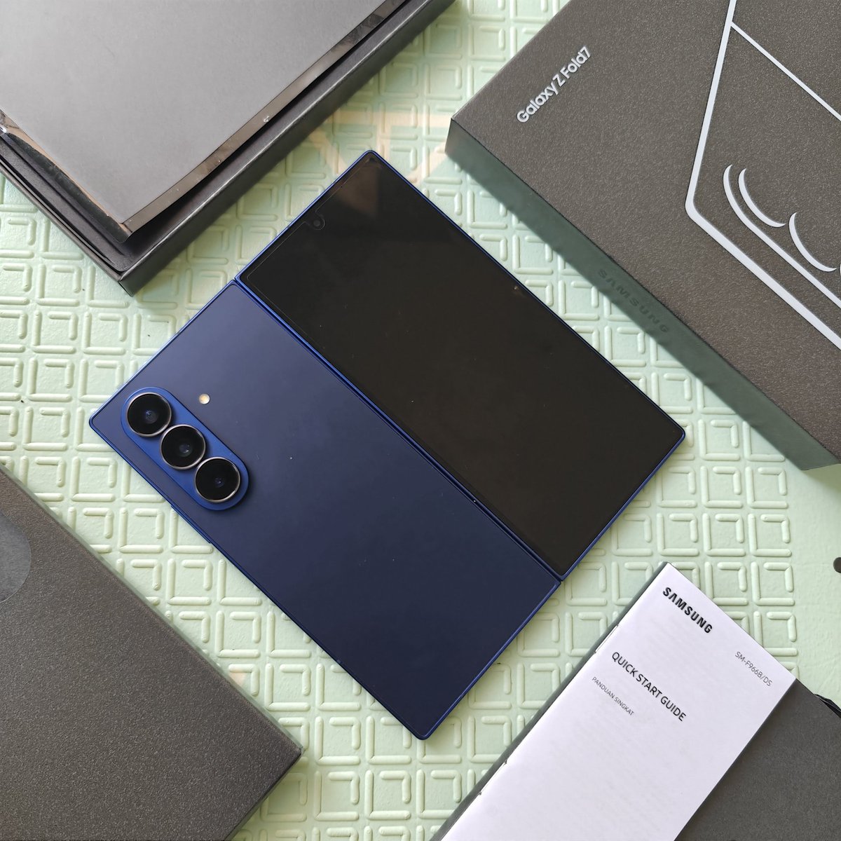 bradergadgets's tweet photo. Samsung Galaxy Z Fold 7 12/256

- SEIN (ON 26 Mei 2027) Blue Shadow
- Mulus 98% Fullset Original
- Fungsi Soft/Hardware No Minus

#samsung #samsungzfold7

Terima Jual Beli dan Trade In
Minat Silahkan WA 085161116272
COD Jatiasih/Menyesuaikan
Insta X Utube TTok @bradergadgets https://t.co/oEDuSjM678