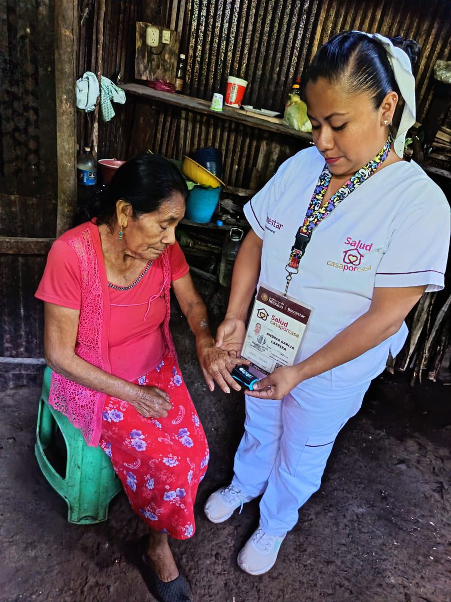 BienestarMxOax's tweet photo. Trabajamos para que la población vulnerable tenga acceso a servicios de salud y atención médica.

Nuestro personal continúa recorriendo el estado y tocando puertas para hacer de la salud un derecho.

#SaludCasaPorCasa 🩺❤️ https://t.co/dfh94vja0R