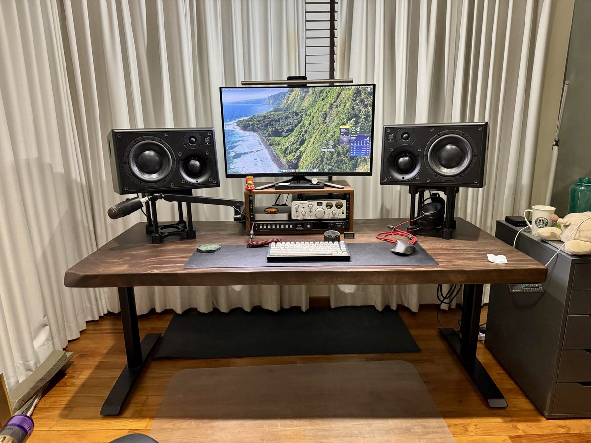 Sinamex's tweet photo. Experience your music at its absolute best
ATC SCM25A Pro Mk2 (SGD 13,795 per pair) / / 3-way design featuring ATC SM75-150 Soft Dome mid-range driver / / Wide dispersion vs frequency for excellent stereo imaging over a large listening area / / https://t.co/NjTTVIq5Z7 https://t.co/Orx5PuIusO