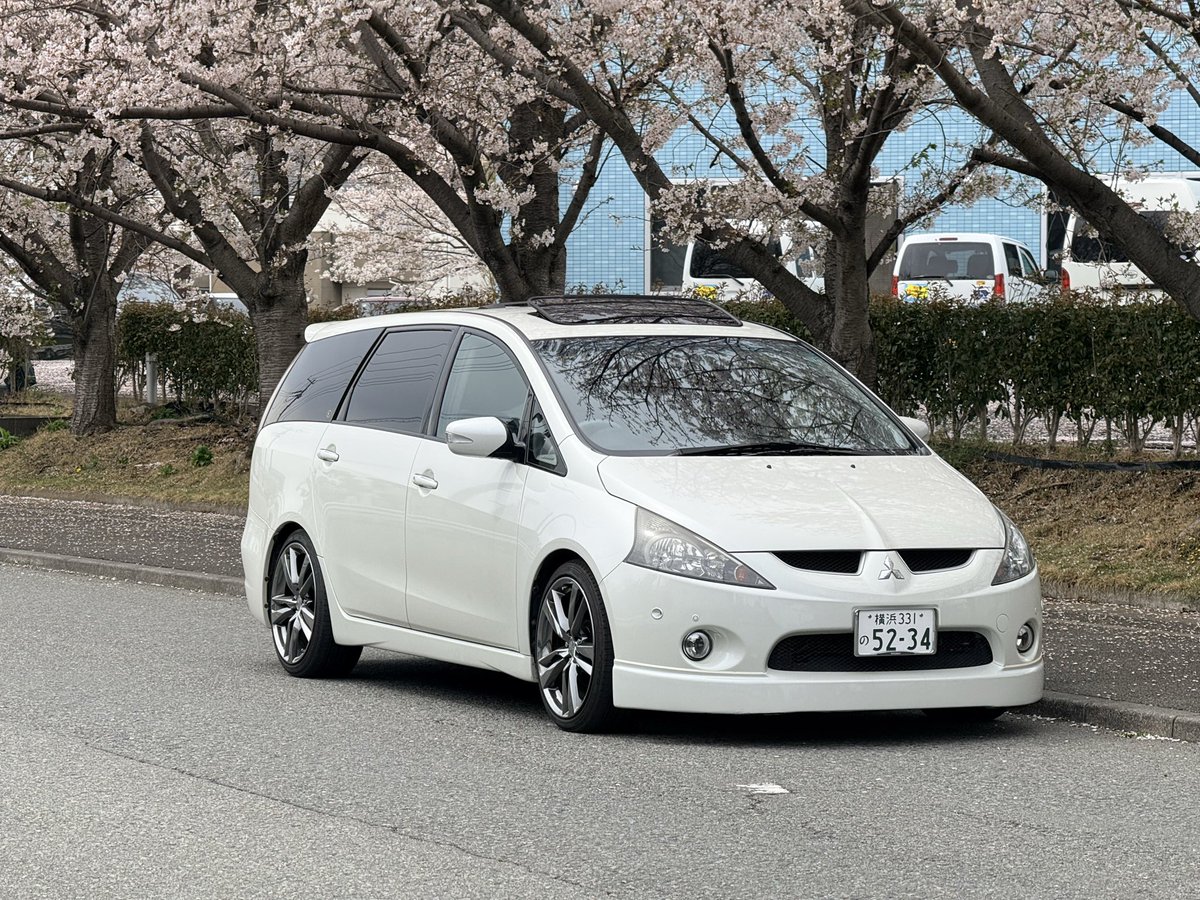 Grndse's tweet photo. グランディスが納車されて今日で7年が経ったらしい
買った当初は3〜4年で乗り換えると思ってたからいまだに所有してるとは思ってなかった
全然壊れなくて手のかからない良いクルマ。 https://t.co/j7yrHf4LZl