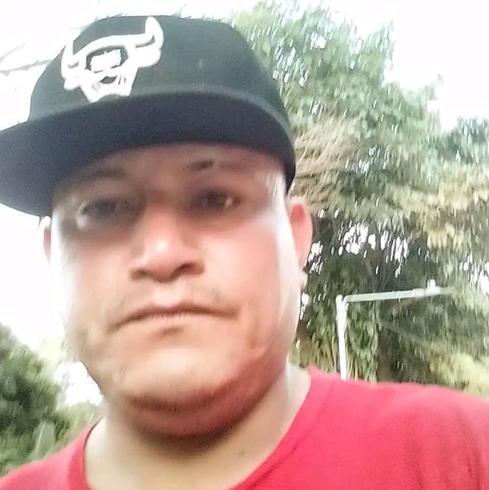 MAXGLASSV's tweet photo. DENUNCIA CIUDADANA 
EN URBANIZACIÓN EL LIMÓN SOYAPANGO 5TA ETAPA 
ESTA PAREJA ANDAN ASALTANDO EN EL TIEMPO DE LAS PANDILLAS ELLOS LES DABAN REFUGIO 
EL SUJETO TAMBIÉN SE PONE A ROBAR EN UNICENTRO SOYAPANGO 
@PNCSV @FUERZARMADASV https://t.co/WXlj2on16p