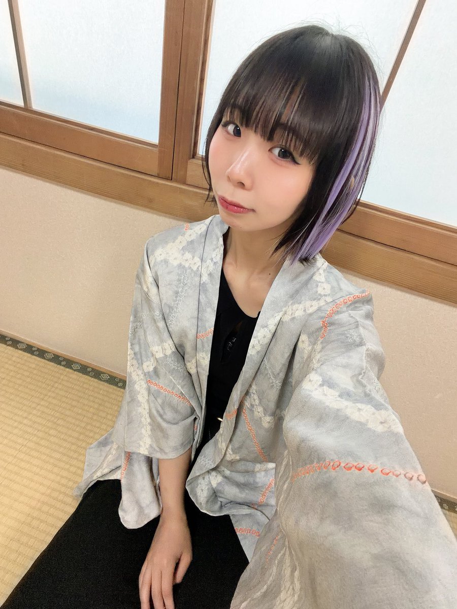 お礼とお知らせです╰(*´︶`*)╯♡ おはようー！！！！！ あと10分でチケ発🎫 #華葬ノ月 先行予約特典は