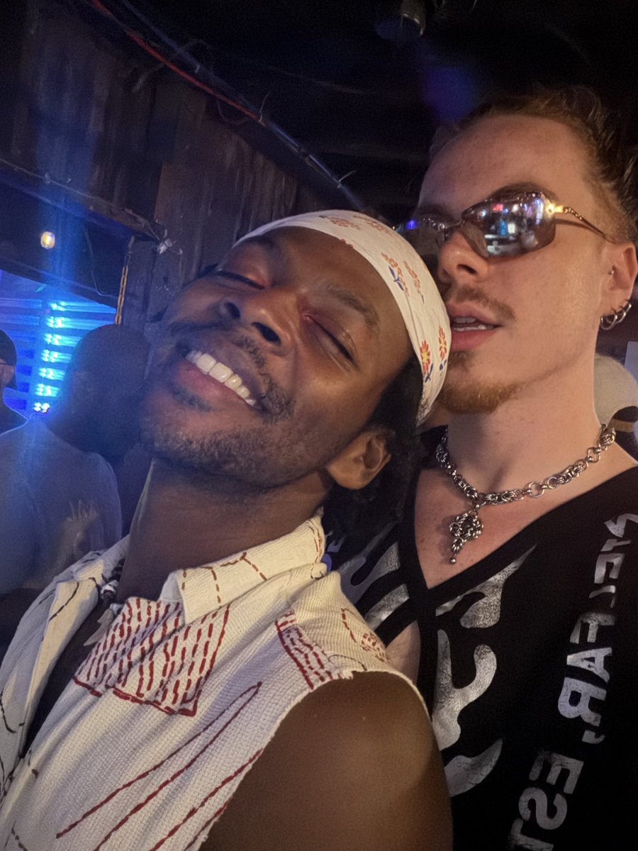bentmaxwell's tweet photo. Summer date night 💘 https://t.co/Is0Xu3rgml