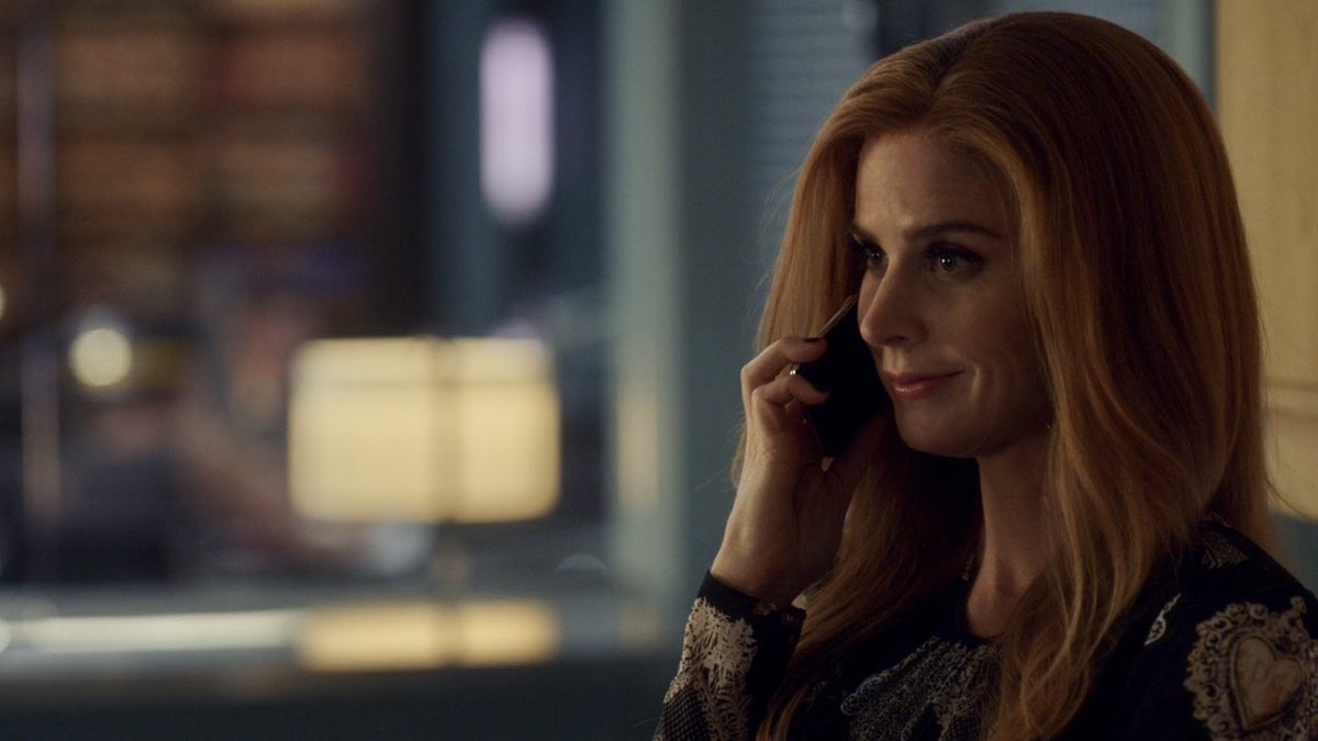 raffertymacht's tweet photo. I just love harvey calling donna to talk about his brother 😭 https://t.co/aHtLuADN0q
