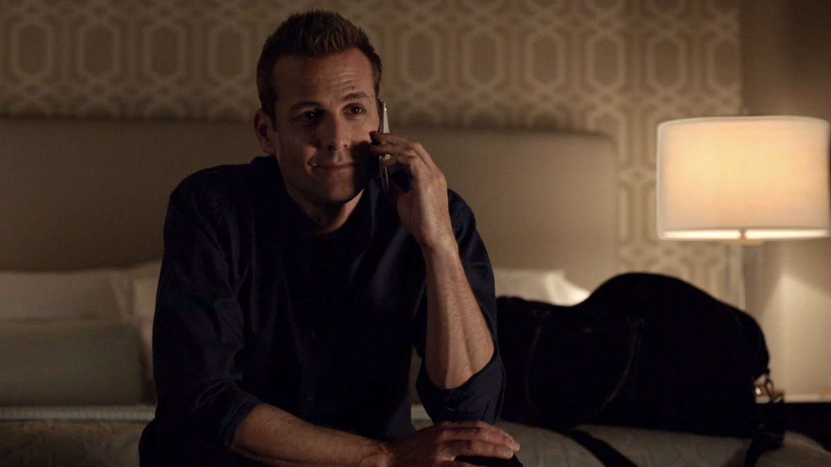 raffertymacht's tweet photo. I just love harvey calling donna to talk about his brother 😭 https://t.co/aHtLuADN0q