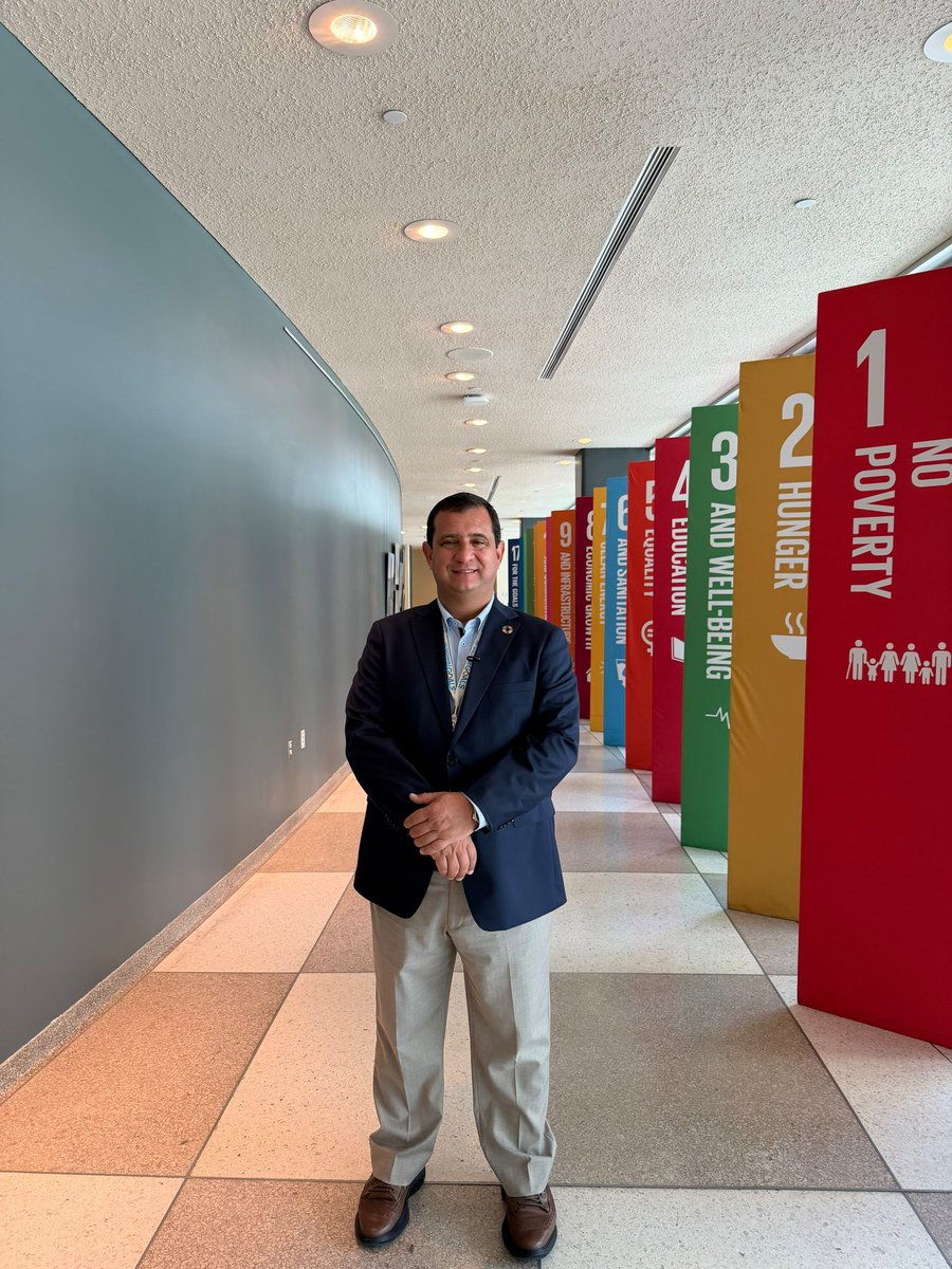 Leoorlandoa's tweet photo. Estamos contentos con los resultados de nuestra participación en el primer día del Foro Político de Alto Nivel @ONU_es 

✅ Presentamos los avances y prioridades de los gobiernos subnacionales @CongopeEcuador en el cumplimiento de la Agenda 2030
✅ Expusimos la experiencia de Manabí a través de los 4 Informes Locales Voluntarios consecutivos y la metodología con la que medimos los ODS, que además fue reconocida por Jordan Harris, director ejecutivo de Regions4
✅ Presentamos el Plan de Desarrollo y Ordenamiento Territorial de Manabí a altos funcionarios de la Generalitat de Cataluña, abriendo nuevas oportunidades de cooperación

#HLPF #GlobalGoals