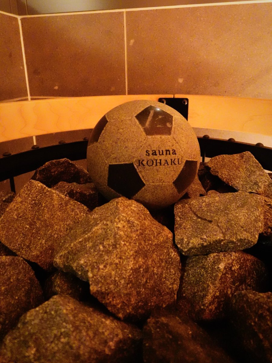 saunaKOHAKU's tweet photo. サッカーボール型のサウナストーン⚽️🧖‍♀️ https://t.co/Z2psthWT5q