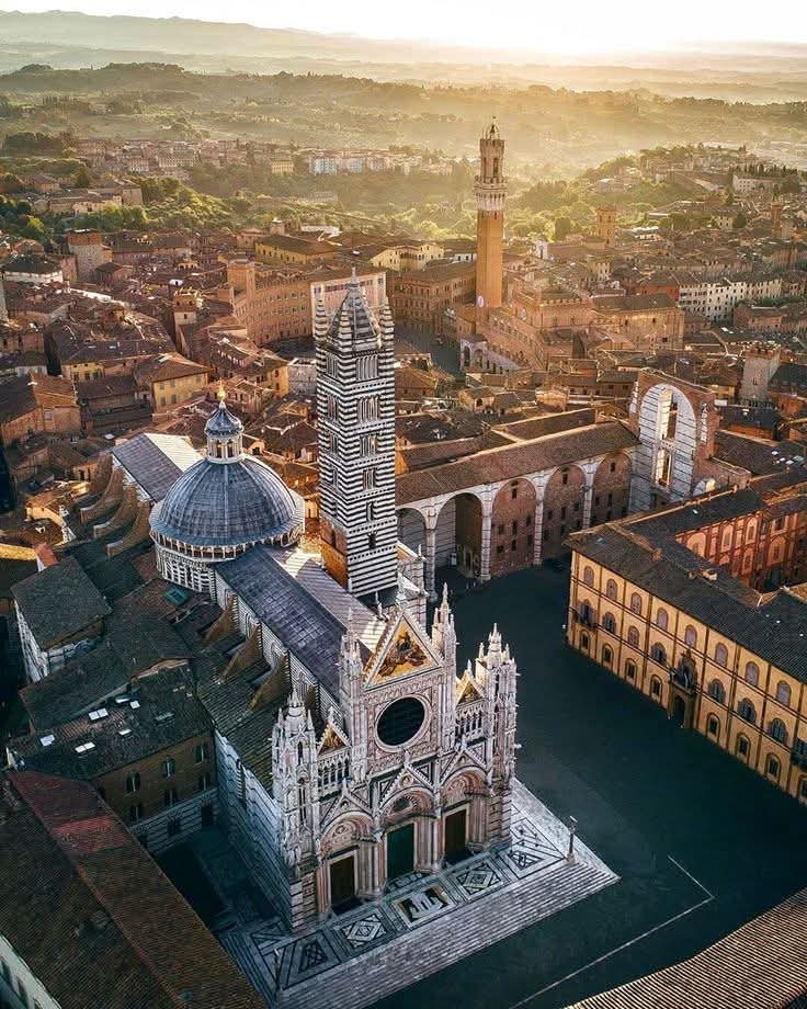 WorldplaceTRT's tweet photo. Siena Cathedral, Italy 🇮🇹 https://t.co/9LsMjtKtzt
