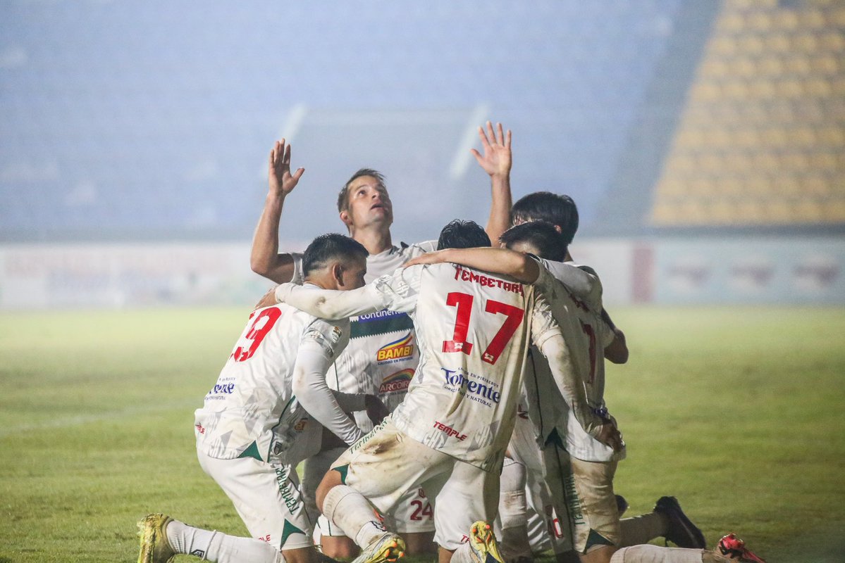IntermediaAPF's tweet photo. ⏱️ 90’

➕ Se juegan 5’ más. 

➡️ #Capiatá 1
➡️ #Tembetary 3

🗓 Fecha 14. 

#IntermediaAPF 🟠🟢 https://t.co/jErfXtQ6N8