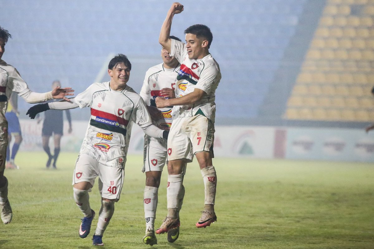 IntermediaAPF's tweet photo. ⏱️ 90’

➕ Se juegan 5’ más. 

➡️ #Capiatá 1
➡️ #Tembetary 3

🗓 Fecha 14. 

#IntermediaAPF 🟠🟢 https://t.co/jErfXtQ6N8