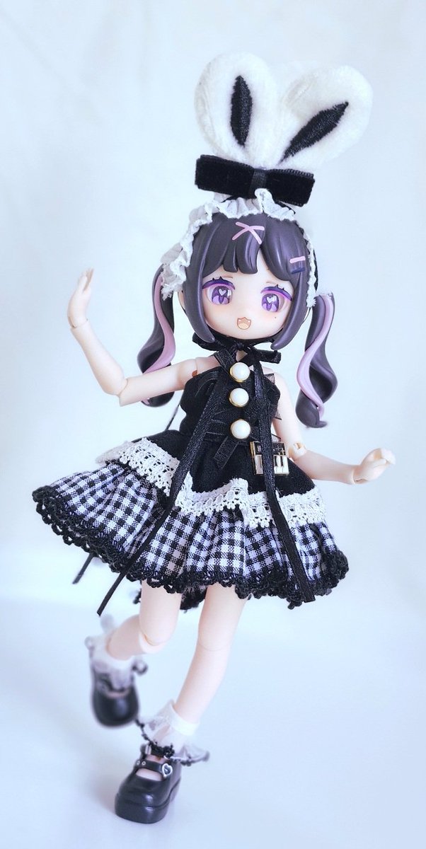 yukkurigamichi's tweet photo. ドヤドヤアイドルれねちゃん🐰

デジタルペットの仮想世界
👗幾何造物 https://t.co/qReCu1FaeV