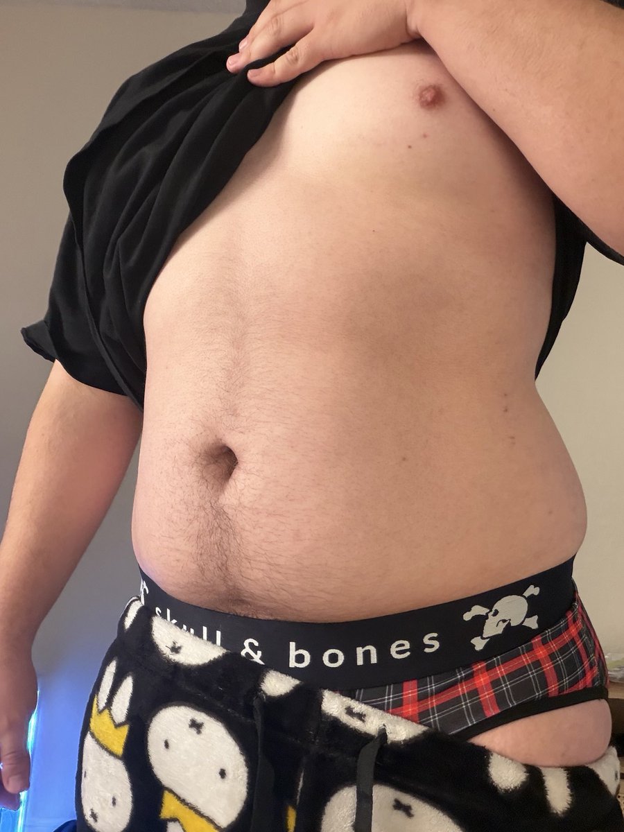 jaypubby's tweet photo. CW: irl 
soooo we’re going to bed… right? https://t.co/hPN8eAzB9P