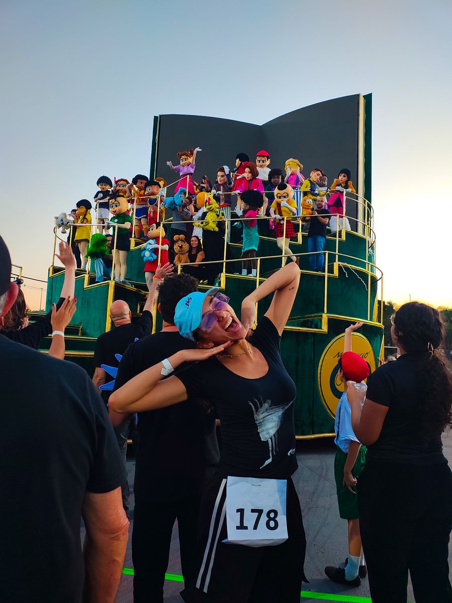 Capitolany's tweet photo. Foi uma das melhores experiências artísticas que vivi, estou revivendo toda a emoção com a live! 🥹
#Mauricio90NaDiaTV https://t.co/Y7vglPCOiE
