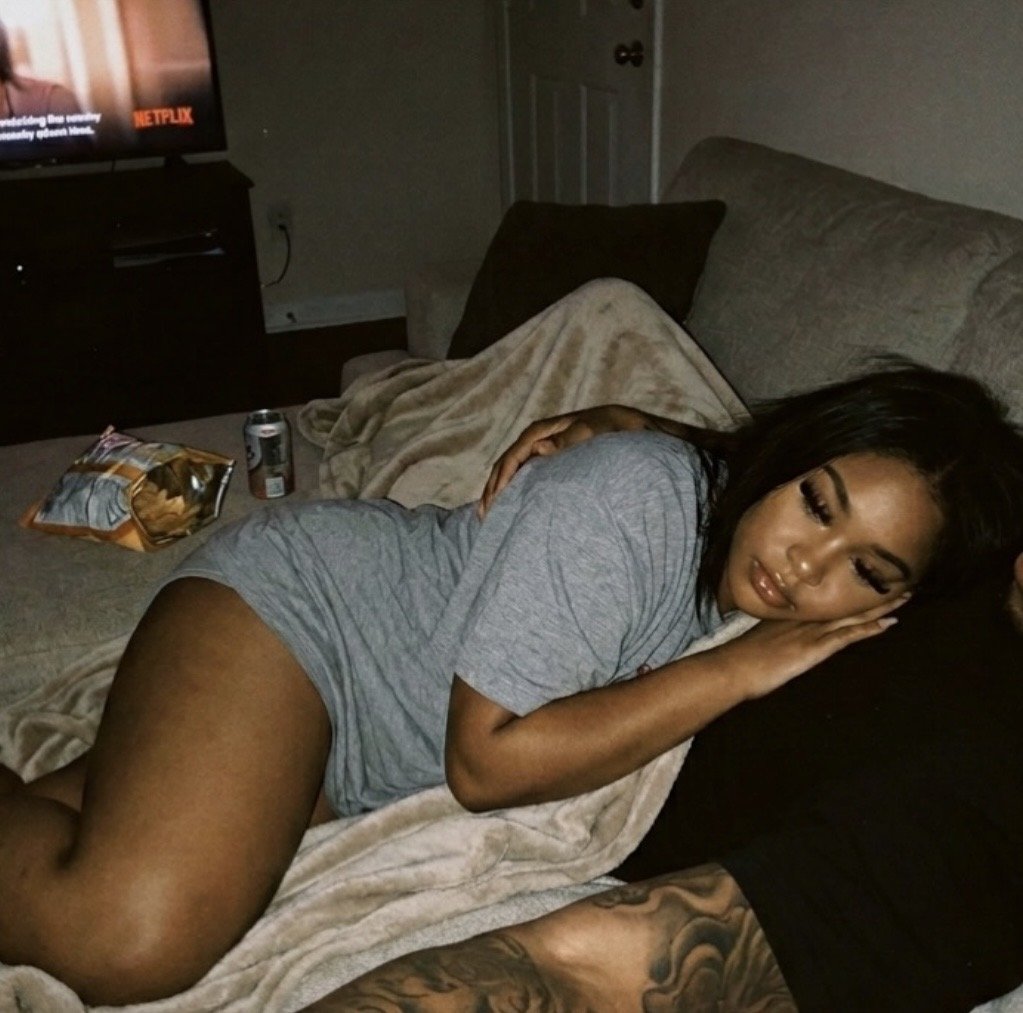 bizzleecos's tweet photo. this every night>> https://t.co/H9ni57KwjC