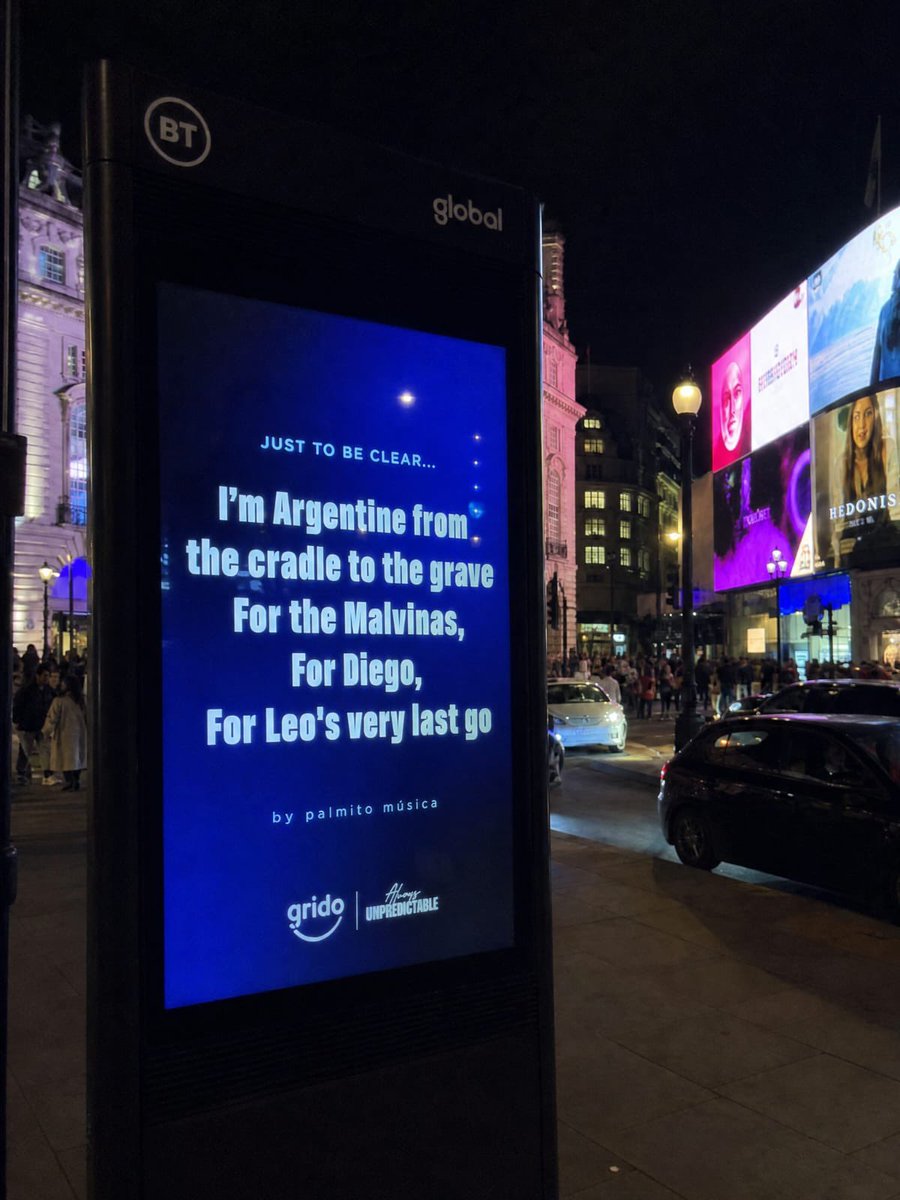 marcosnicokaine's tweet photo. me vine a Londres por trabajo en el peor-mejor momento para ser argentino y me cruzo una publicidad de Grido en la calle?!?! Mi país carajo https://t.co/LLHOijHlcw
