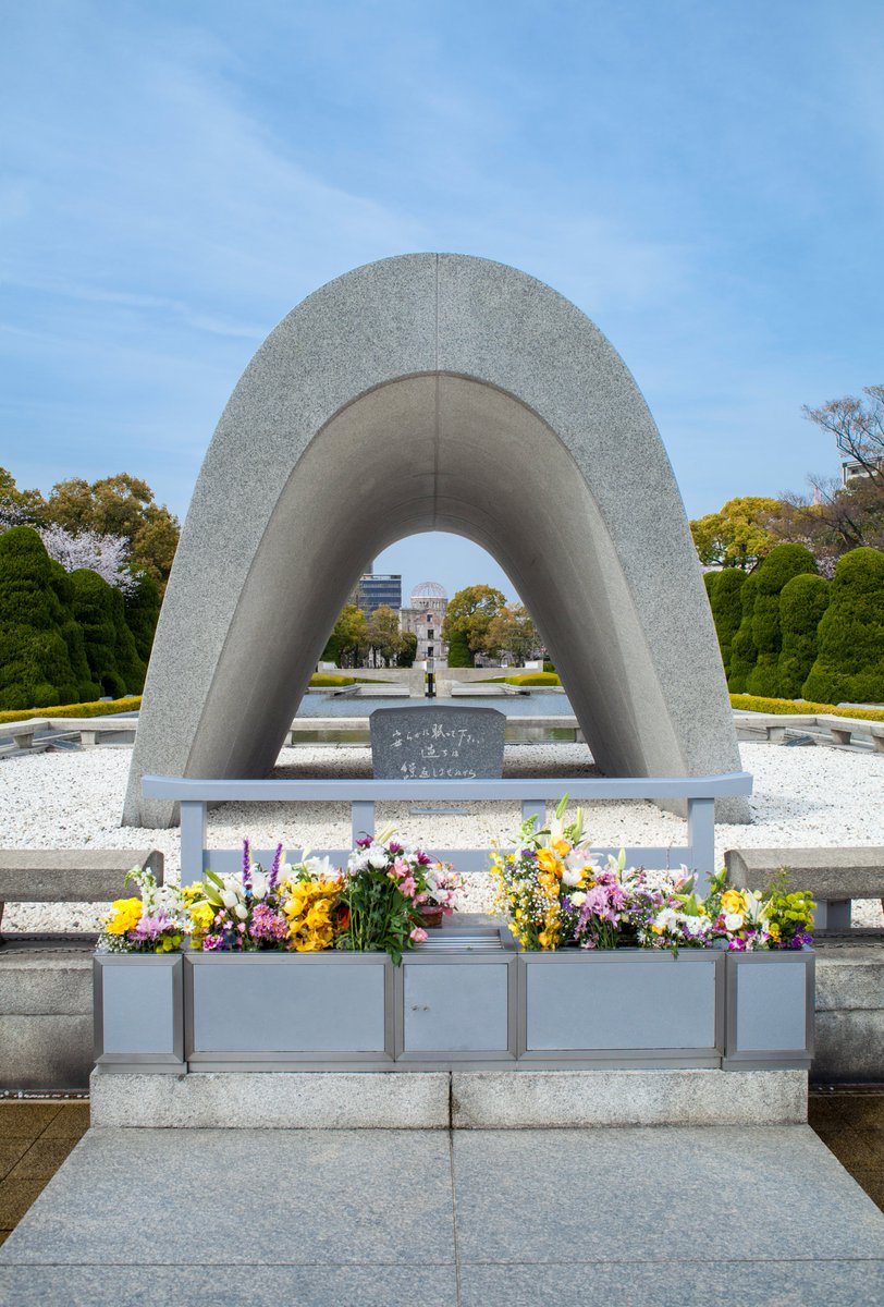 hiroshima_pref's tweet photo. 81年前の今、広島に原子爆弾が
投下され、多くの尊い命が失われました。

世界では今この時も争いにより
命が奪われ続けています。

今、私たちにできることは何でしょうか。

亡くなられた方々のご冥福と
恒久の平和を想い、黙とうを捧げます。

#被爆終戦81年　#平和　#広島
#hiroshima https://t.co/Ugndn7SQNt