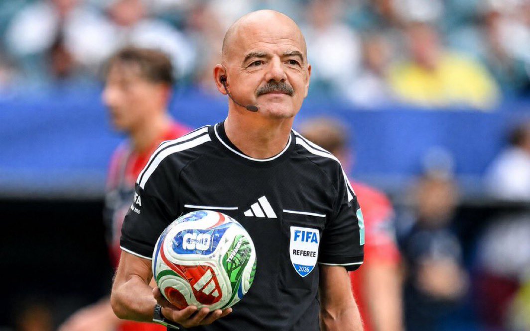 alone5744's tweet photo. @TheSaviour Referees of the match https://t.co/ldMFwNmROj