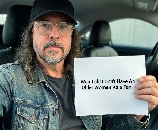 Dave Grohl tweet media