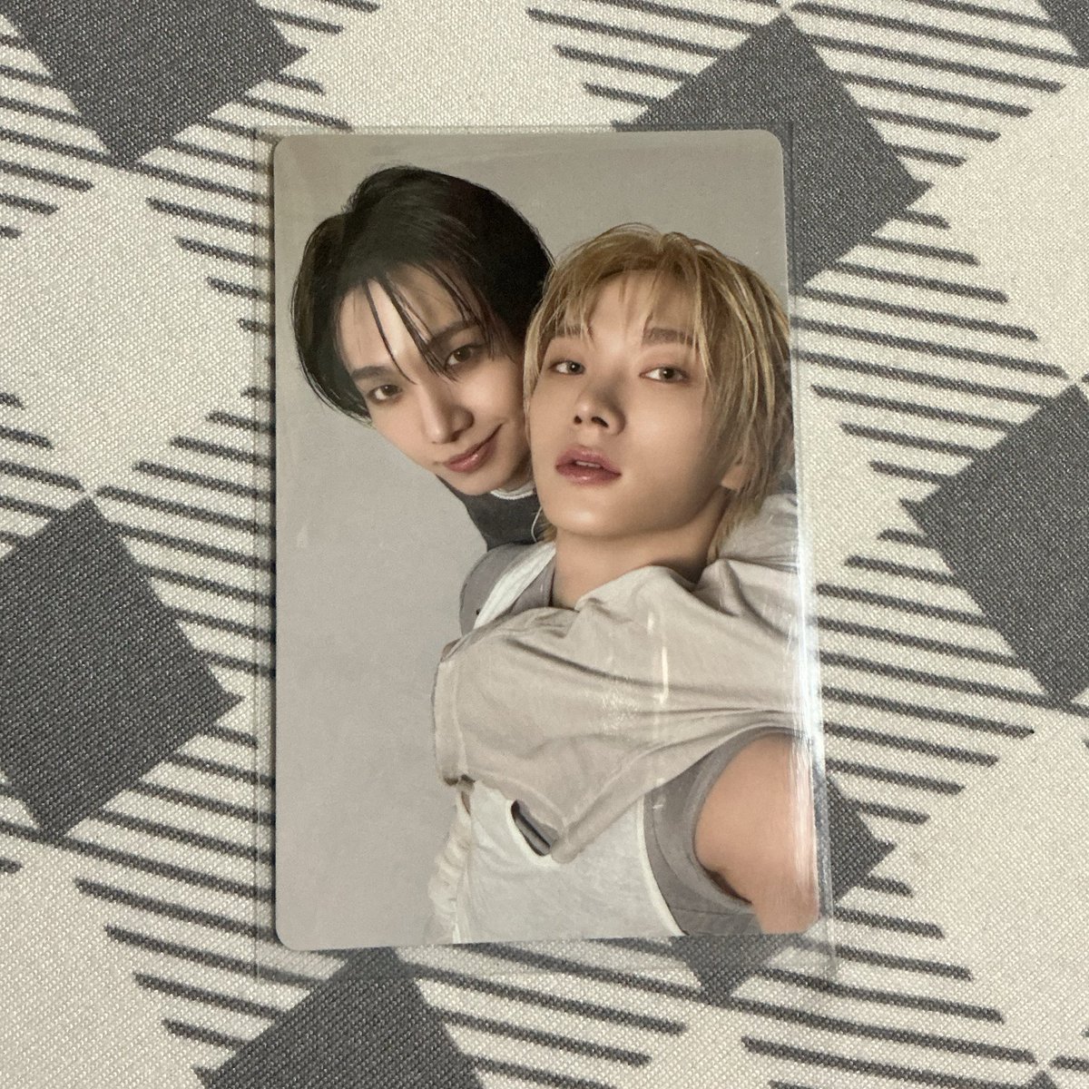 bndcart's tweet photo. wts lf lfb ph

boynextdoor myungnyangz weaver unit pc

🏷️ 150 php
ready to ship
onhand

tags jaehyun sungho riwoo leehan taesan woonhak bnd home sweet pocket ver the action no genre why who how photocard pob weverse bbnexdo tour daengsung gongfourz https://t.co/M491WnQdg7