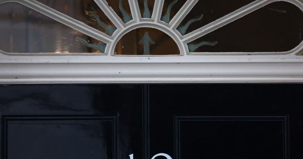 ReutersUK's tweet photo. Slash power taxes, UK employers and energy sector urge new PM https://t.co/v6lAqbfDi9 https://t.co/v6lAqbfDi9 https://t.co/nMoCUTqWra