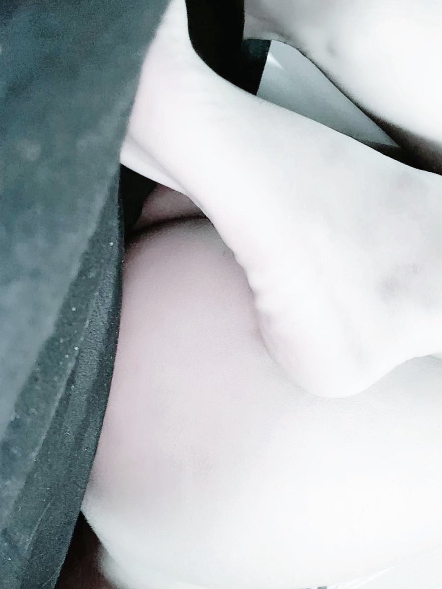 Imjulsjuls's tweet photo. I’m hungry 🥺

#gooner #goodgirl #nsfw https://t.co/K56xUXHQRi