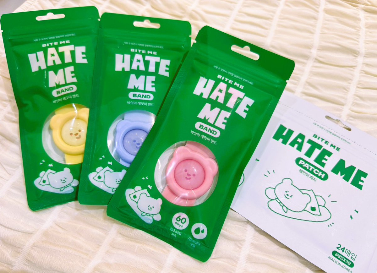 p2x_official's tweet photo. 🐕お散歩中の虫除け対策☀️

『BITE ME　ヘイトミーパッチ』
『BITE ME　ヘイトミーバンド』
ワンちゃんの首輪やハーネスお洋服等につけるだけ♬
害虫が嫌がるシトロネラオイル配合！

各店舗にて好評発売中‼
＃P2 #ピーツー ＃JR博多シティ #博多 ＃犬 
＃犬のいる暮らし ＃BITEME #ペット用品 https://t.co/HB7kDK0rgB
