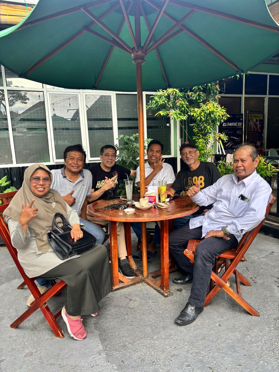 JayusKarnedi's tweet photo. Lepalmaers silaturrahmi di Damar Shaker https://t.co/hS2QglzWGV