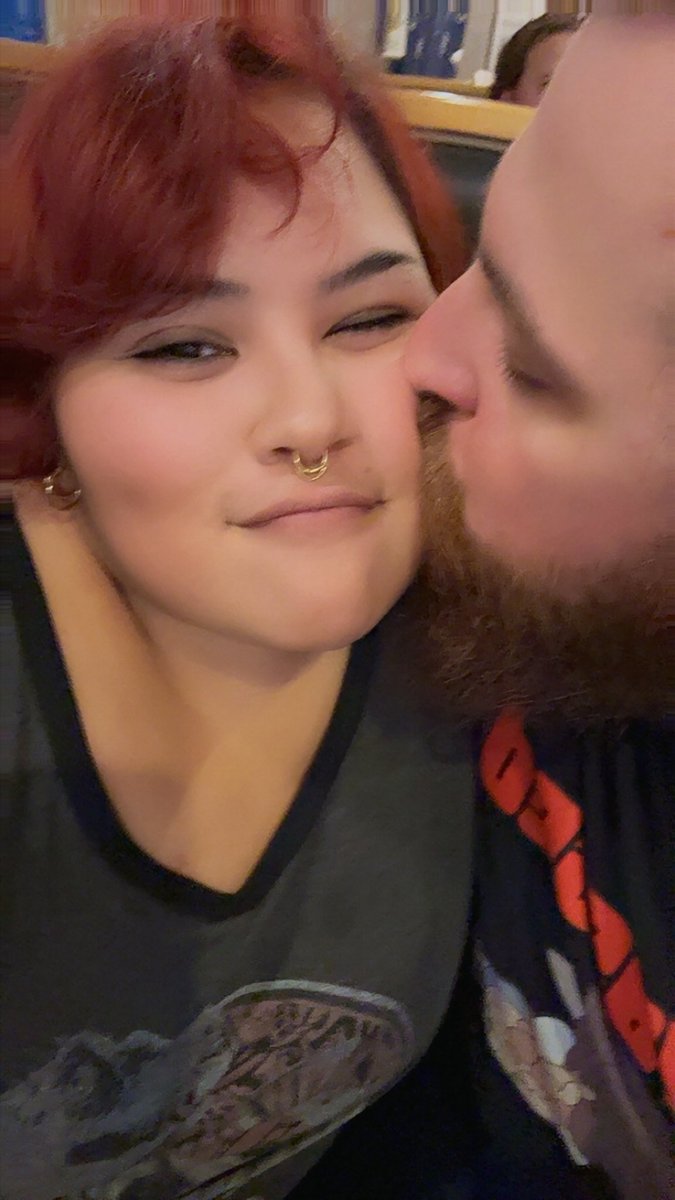 elliecartoonzz's tweet photo. I wanted to share a picture of me and one of my partners on a date 🥹￼❤️ https://t.co/0YplBrRAvi