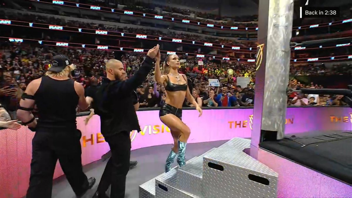MaxxineDupriCom's tweet photo. #MaxxineDupri #TheVision #WWE #WWERAW

@maxxinedupri https://t.co/vDN1deFrGN