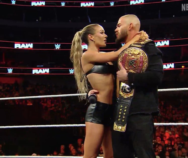 FadeAwayMedia's tweet photo. Maxxine Dupri is now being referred to as ‘The Vision Queen’ 

#WWERAW https://t.co/c44yKBn40i