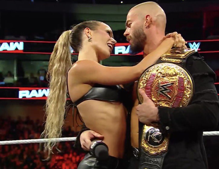 FadeAwayMedia's tweet photo. Maxxine Dupri is now being referred to as ‘The Vision Queen’ 

#WWERAW https://t.co/c44yKBn40i