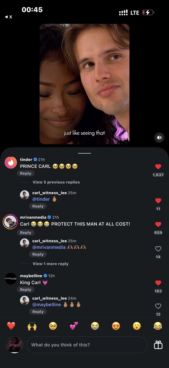 AbenaAyittah's tweet photo. CARL on IG replying everyone😭😭
#LoveIslandUSA #loveislandusa https://t.co/Kma6x1TWV4