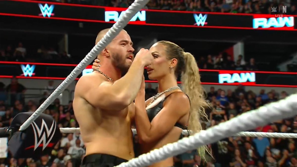 MaxxineDupriCom's tweet photo. #MaxxineDupri #TheVision #WWE #WWERAW

@maxxinedupri https://t.co/bZx94aHSLh