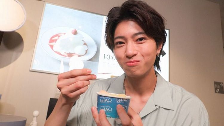 sitakke_media's tweet photo. 「ふわふわ！口の中でとける」
チーズケーキが乗った、豪華ソフトクリーム！【北海道・小樽】

☟Sitakkeで見てね☟
https://t.co/fBq9ATo66v https://t.co/5flqHPxgBl
